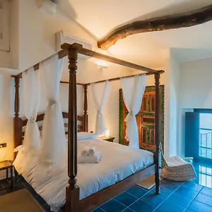 Apartment At The Pier Of - The House Of Travelers, Brienno